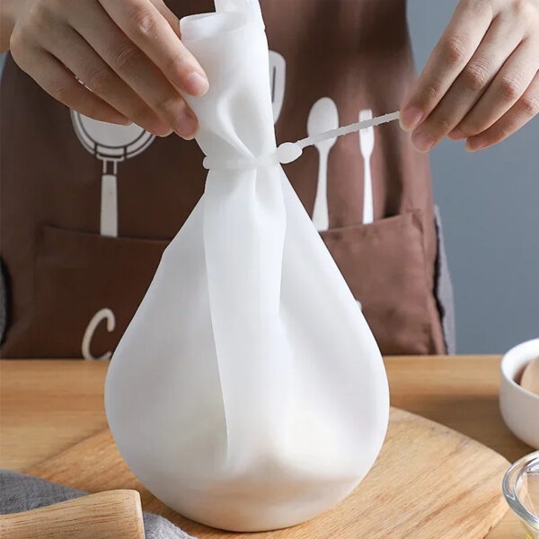 Silicone Dough Kneading Bag - Multipurpose Kitchen Mixer Tool for Bread, Pastry & Cooking (3/6 Kg) - Image 2