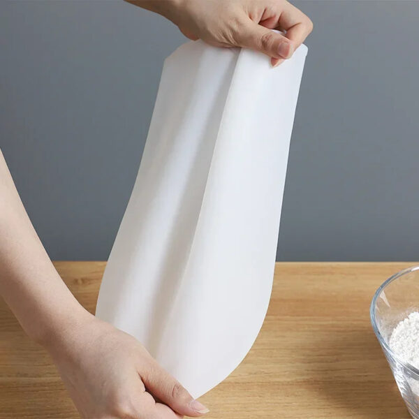 Silicone Dough Kneading Bag - Multipurpose Kitchen Mixer Tool for Bread, Pastry & Cooking (3/6 Kg) - Image 7